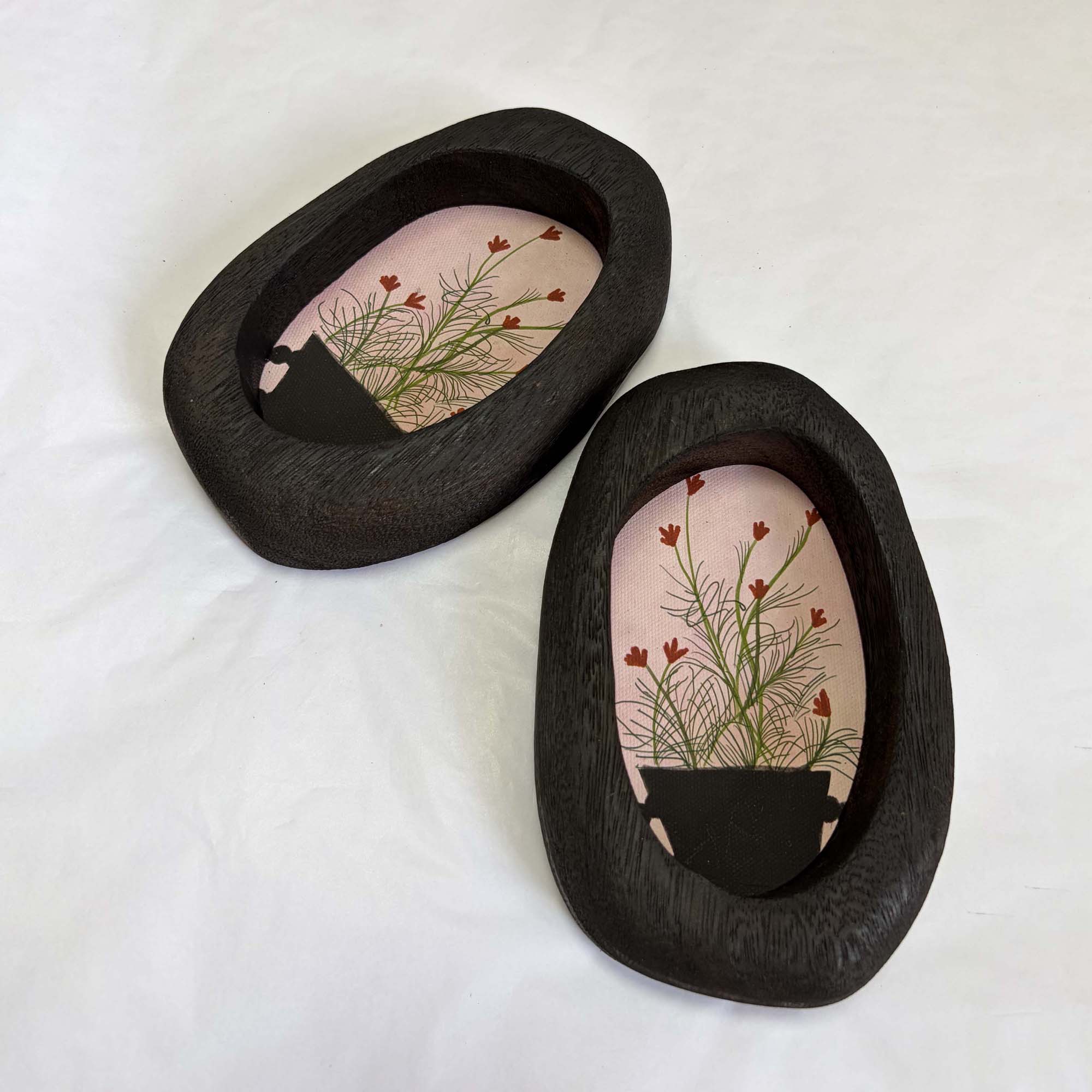 Wildflower Wall Art in Oval Wood Frame