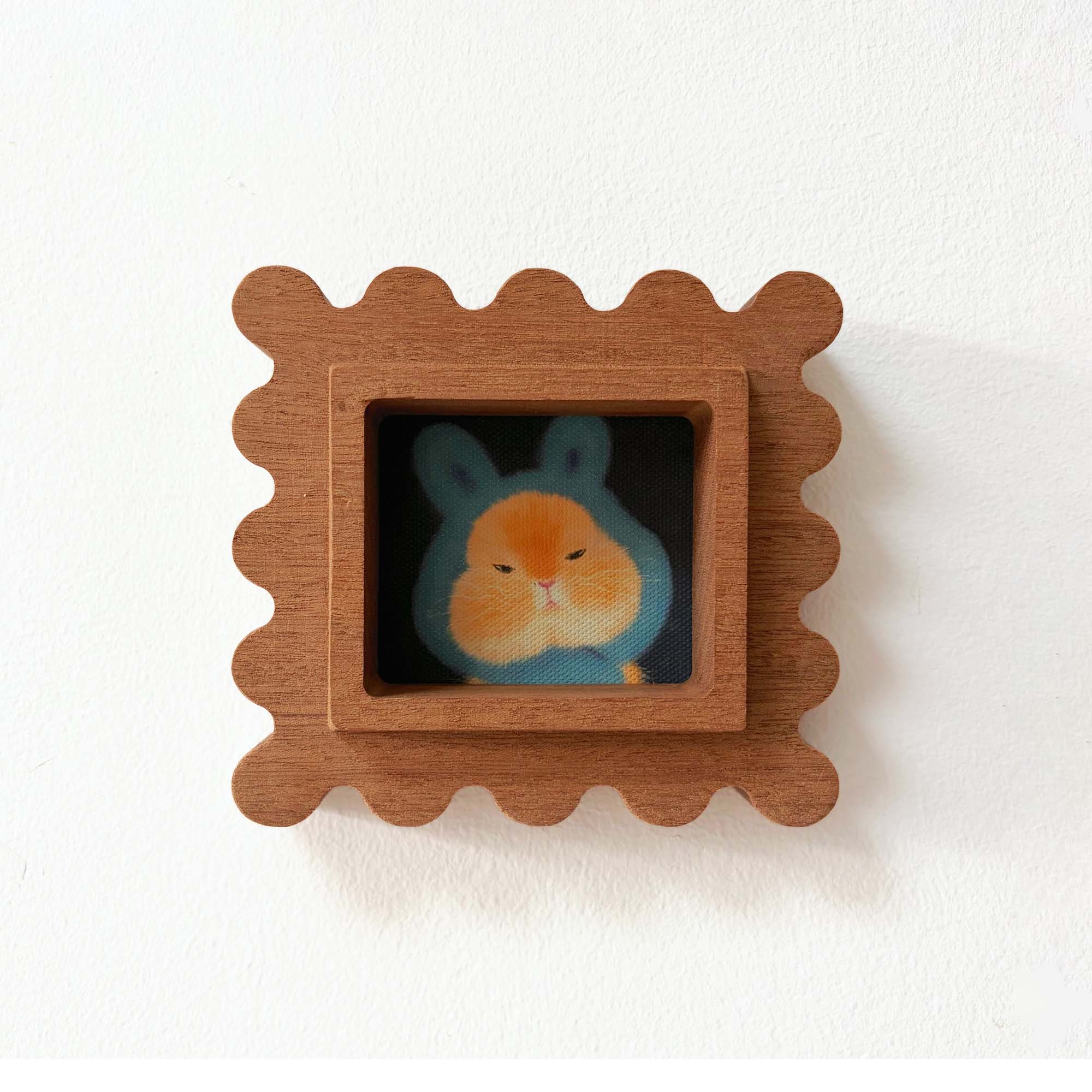 Handmade Scalloped Sapele Wood Picture Frame with Rabbit Art