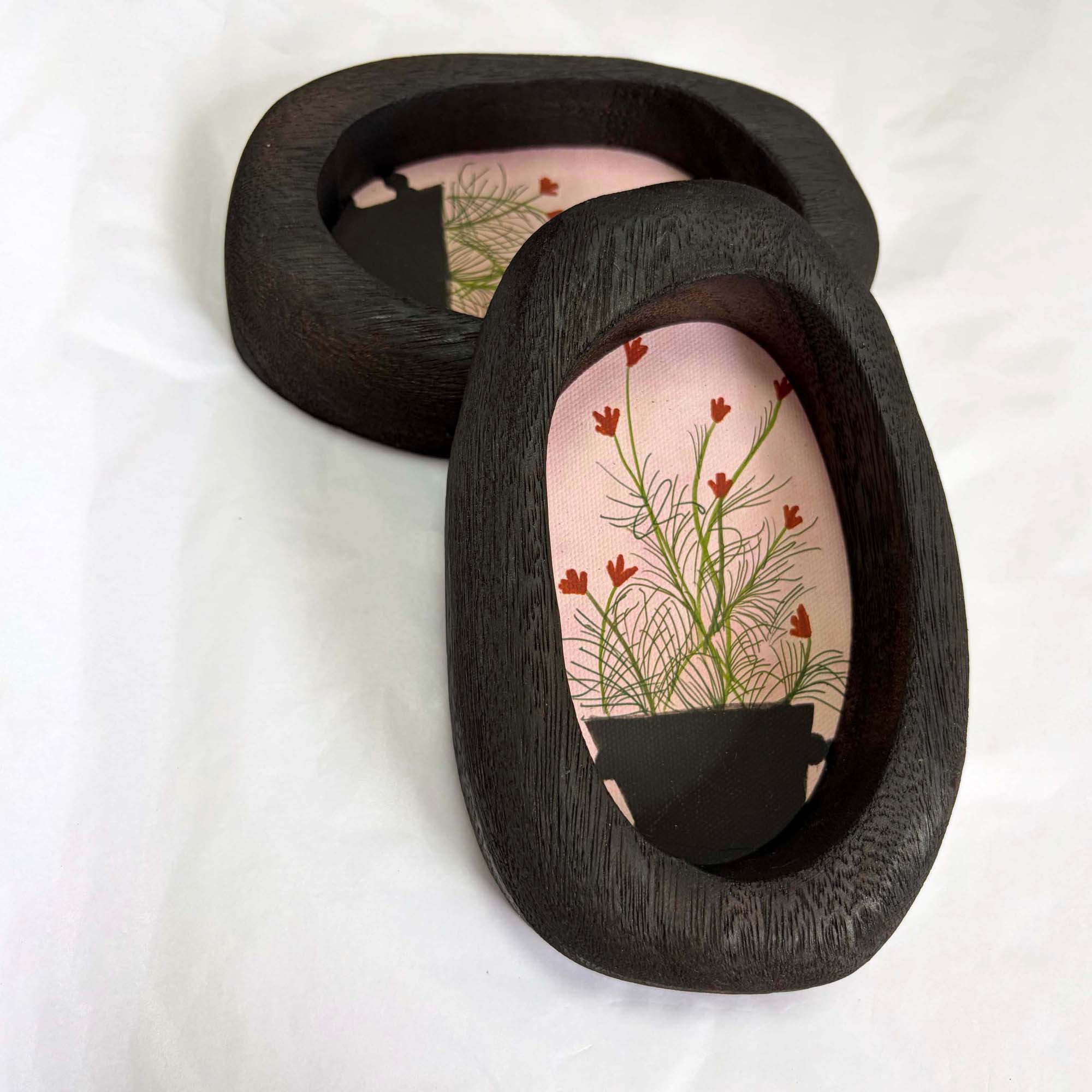 Wildflower Wall Art in Oval Wood Frame