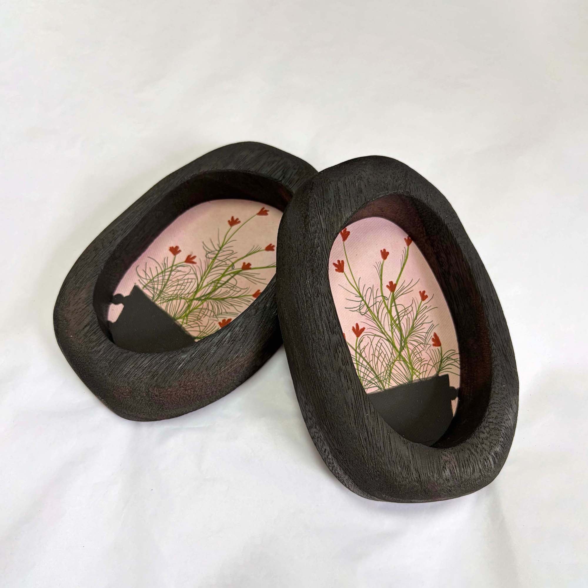 Wildflower Wall Art in Oval Wood Frame