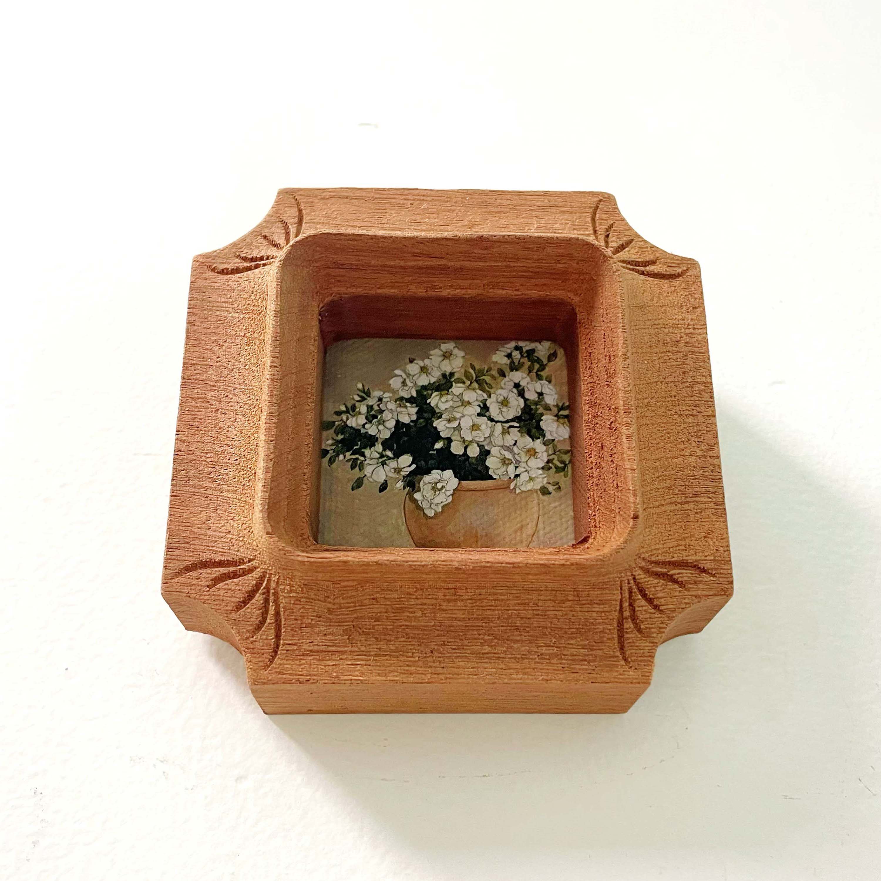Antique-inspired Ornate Solid Wood Frame, Horse Floral Gallery Wall Art