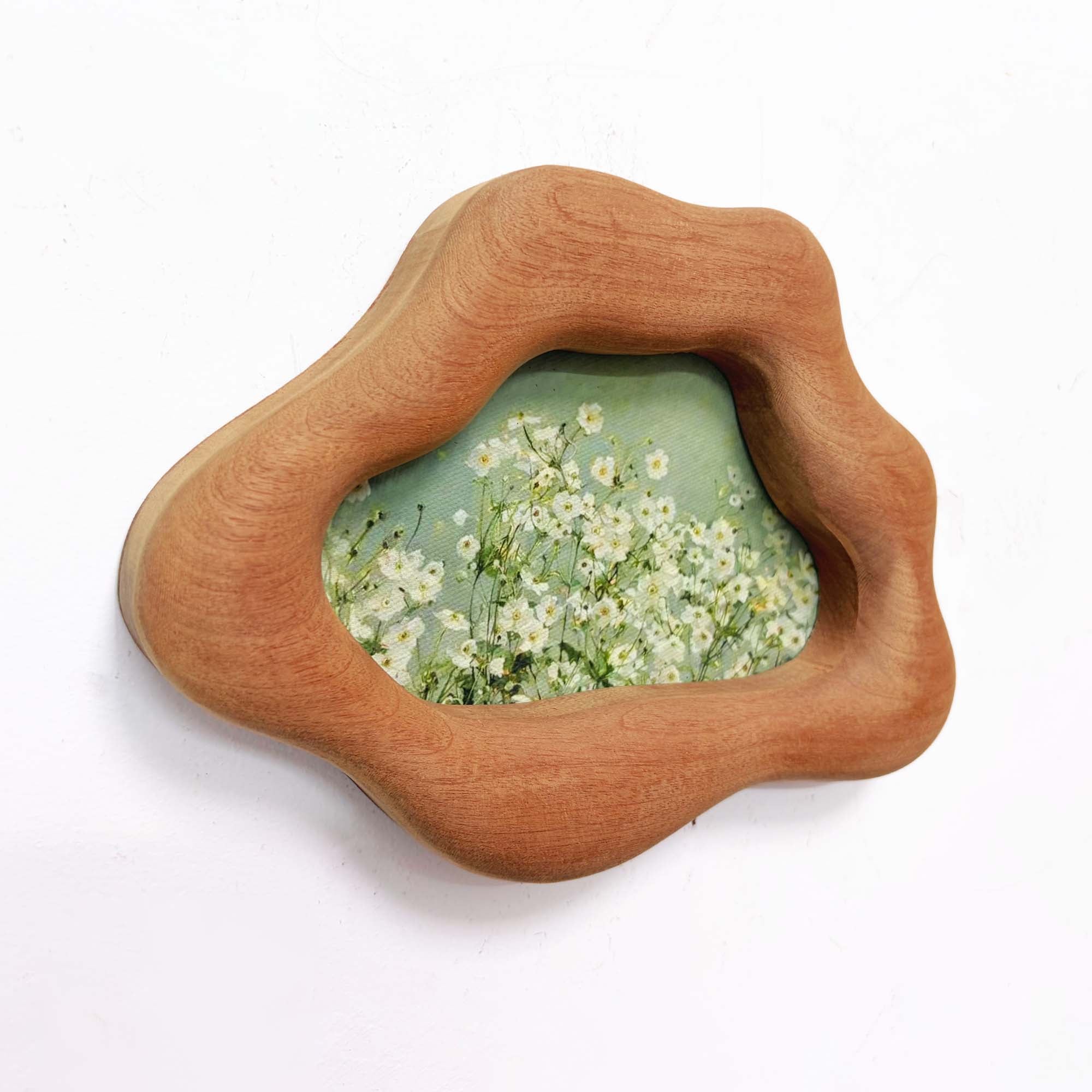 Handmade Cloud-Shaped Sapele Wood Picture Frame with Wildflower Art
